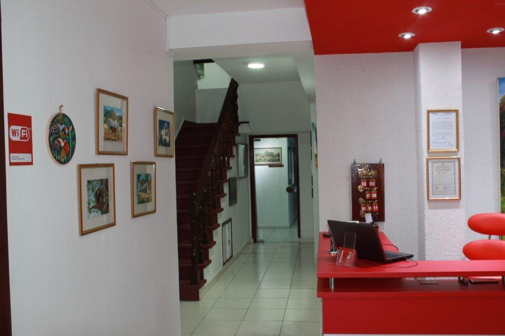 Hostal Casa Suiza Asuncion Exterior photo